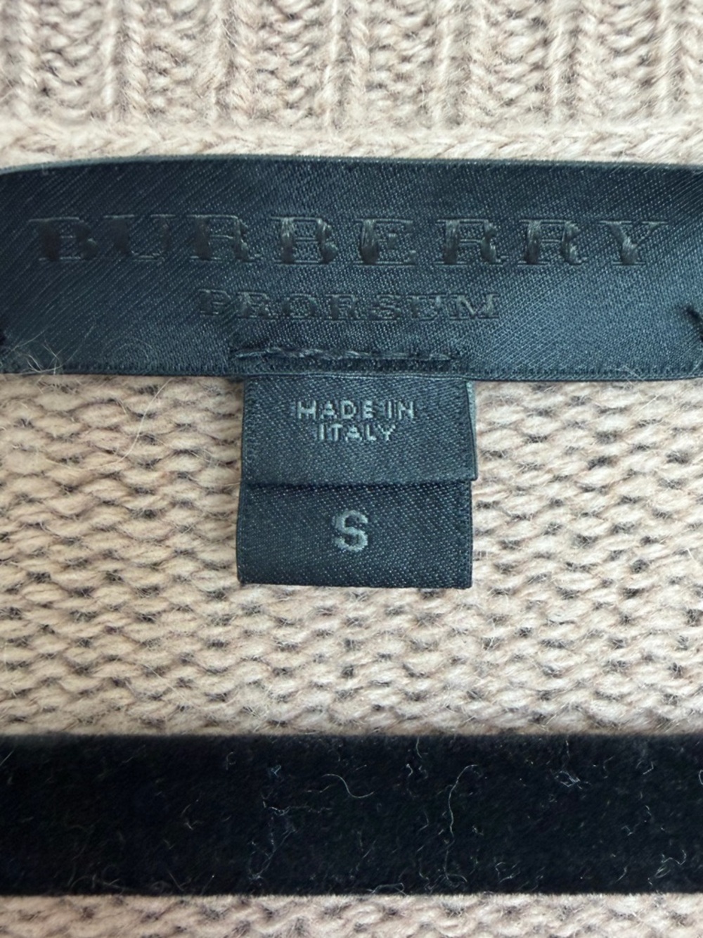 Burberry 100% Cashmere V-Neck Sweater in Dusty Pink/Tan, Size Small - Picture 6 of 8